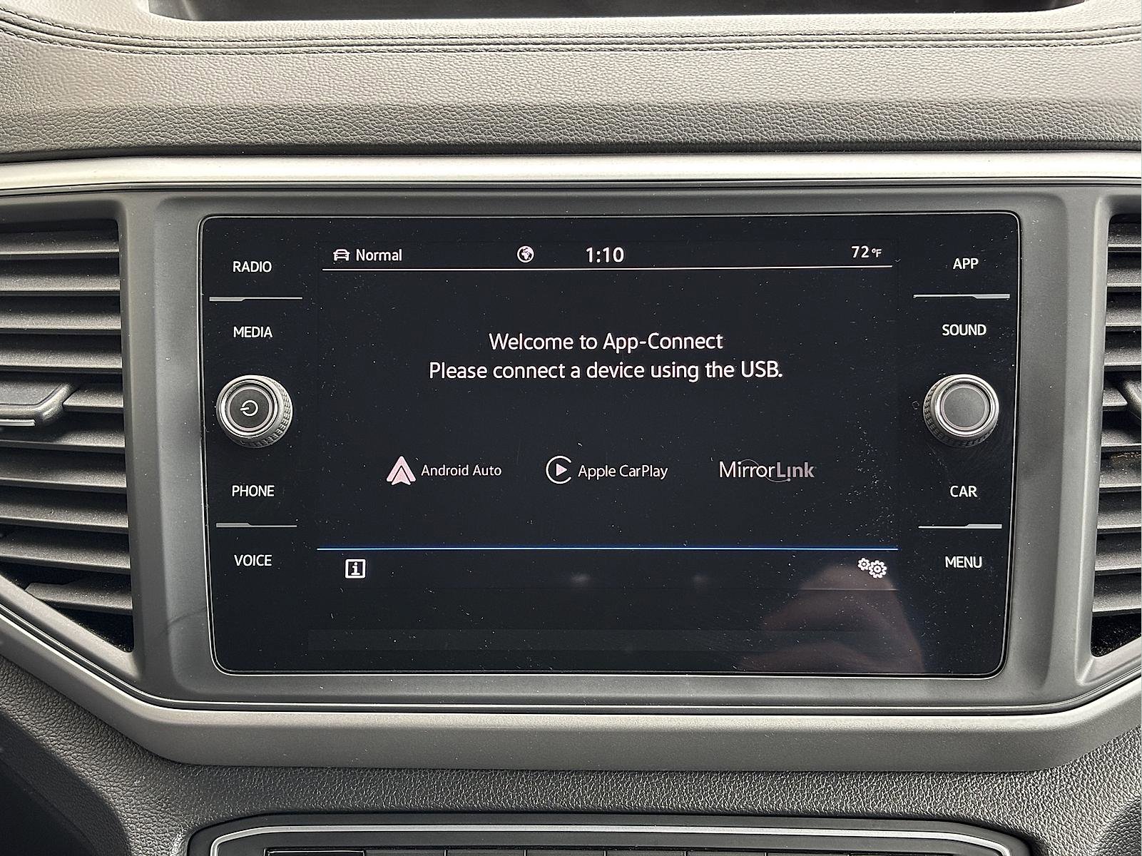 Used 2021 Volkswagen Atlas SE image 24