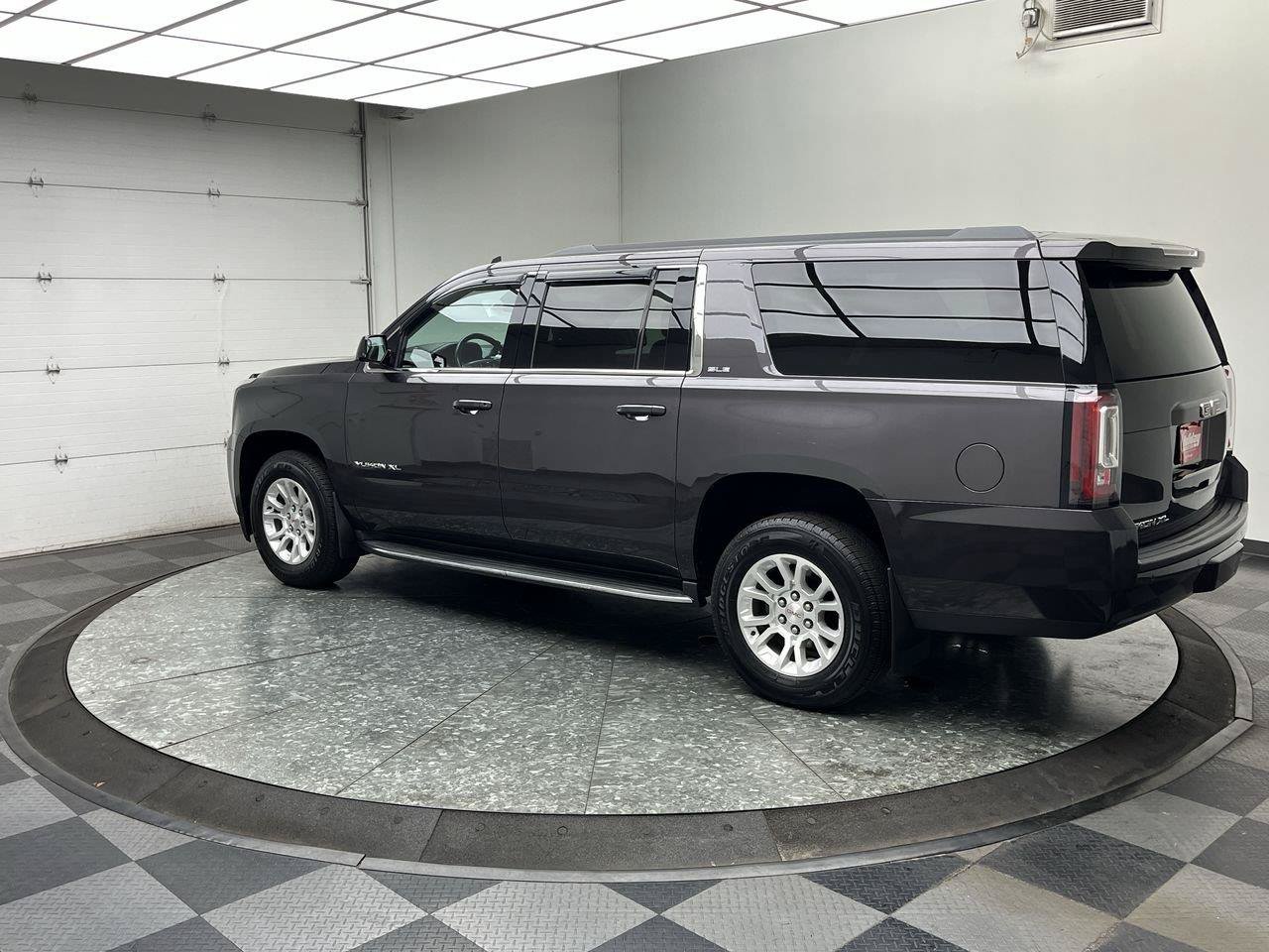 Used 2015 GMC Yukon XL SLE AWD/4WD image 2