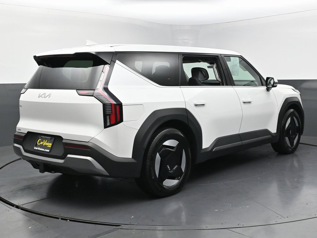 Used 2024 Kia EV9 Light image 5