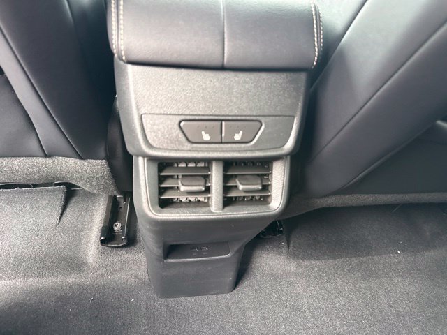New 2027 GMC Terrain Elevation w/ Elevation Premium Package AWD/4WD image 18