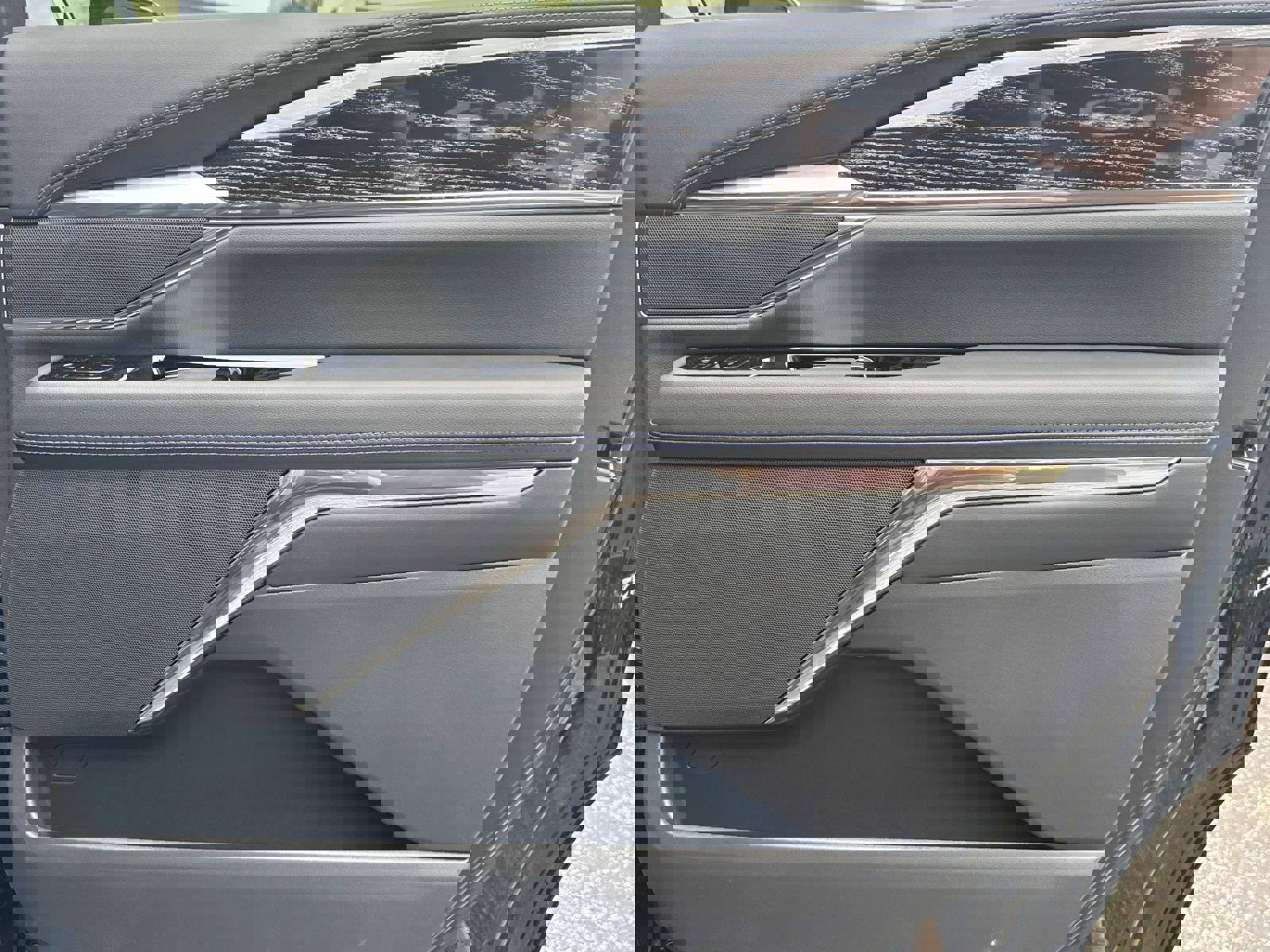 New 2026 Cadillac Escalade IQ Luxury 1 w/ LPO, Floor Liner Package image 26