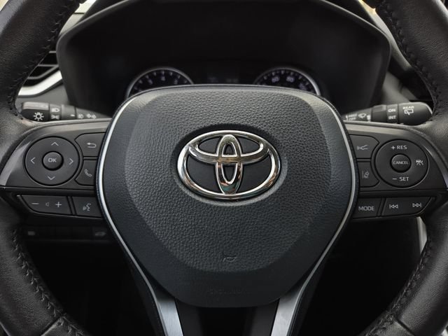 Used 2021 Toyota RAV4 XLE Premium FWD image 28