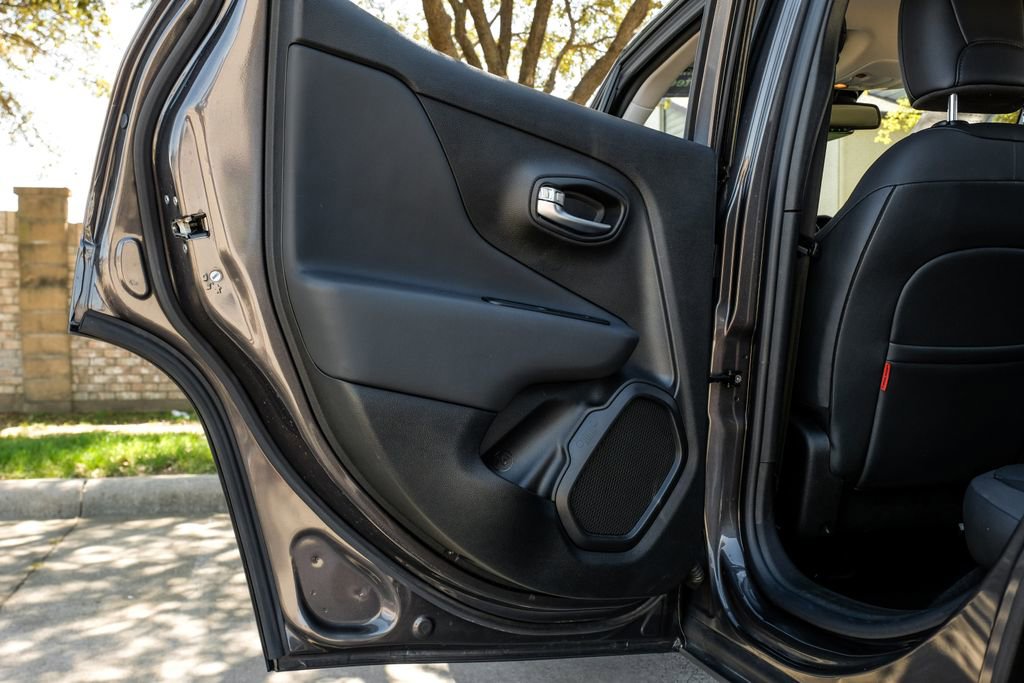 Used 2021 Jeep Renegade Trailhawk image 58