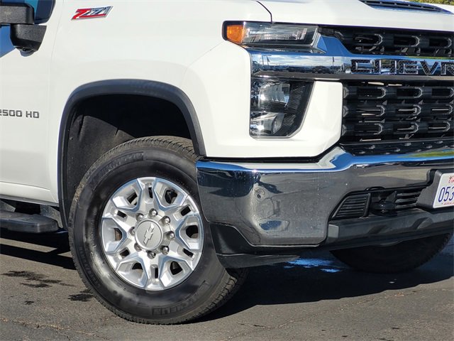 Used 2020 Chevrolet Silverado 2500 LT w/ Z71 Off-Road Package image 4