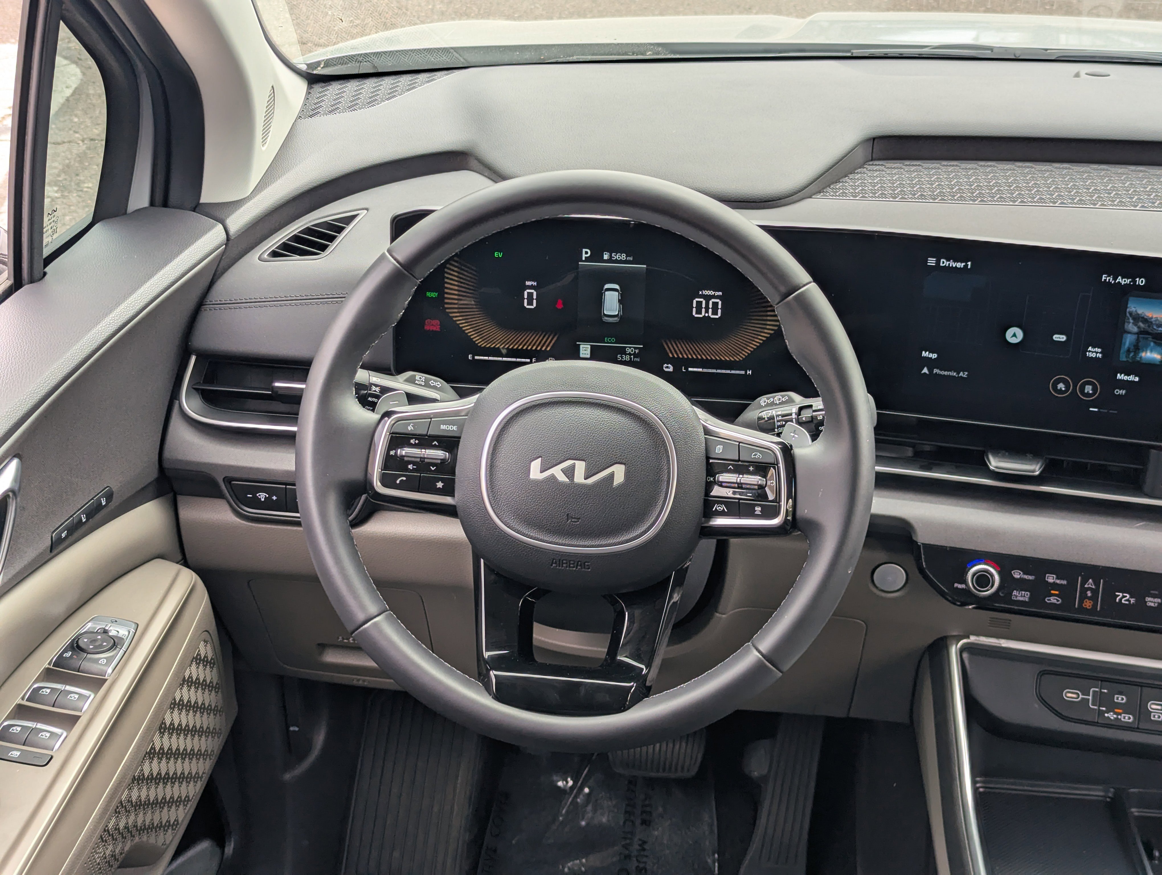 Certified 2025 Kia Carnival EX image 16