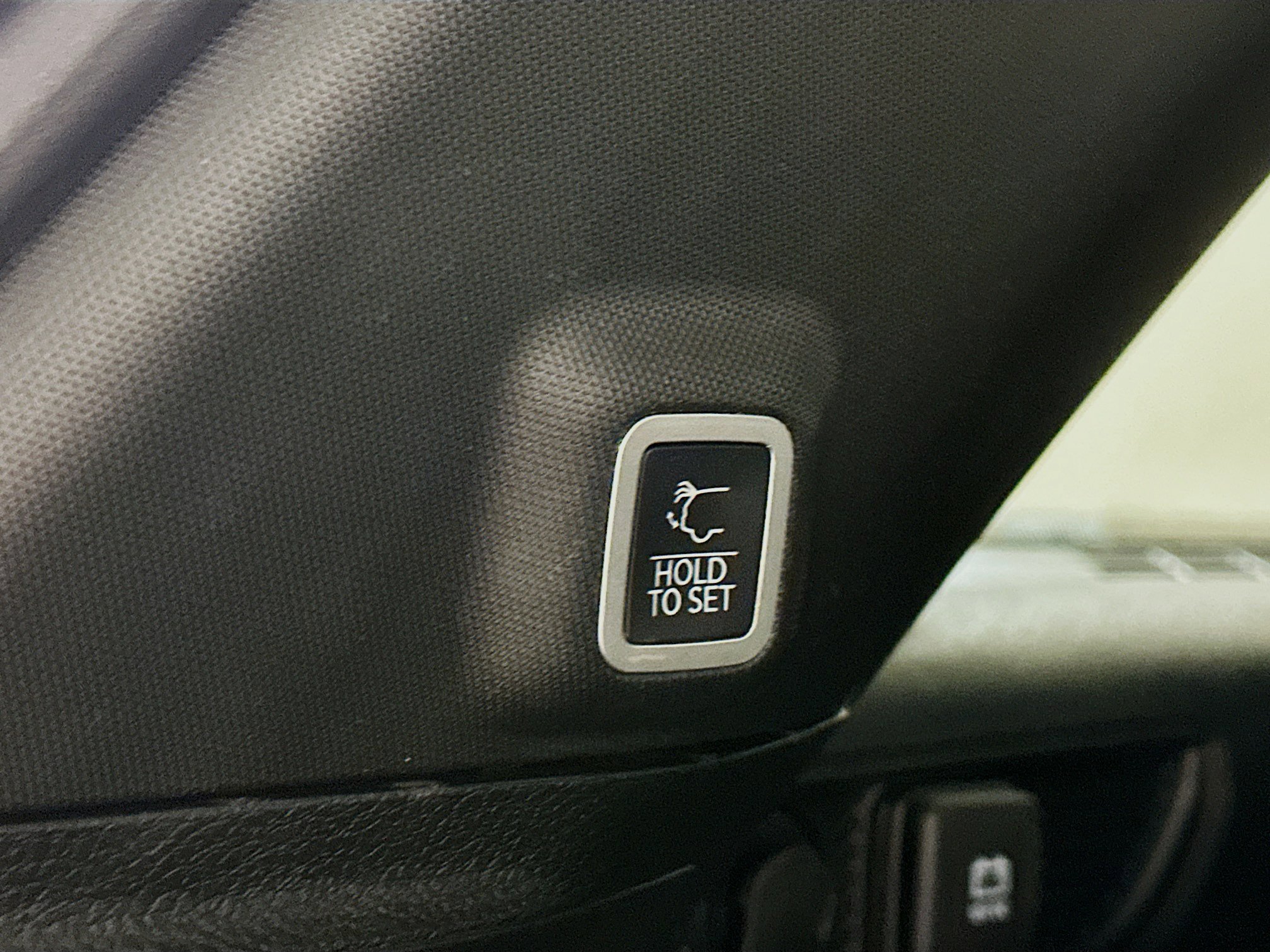 Used 2022 Jeep Grand Cherokee Altitude image 30