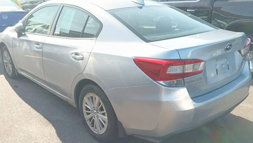 Used 2018 Subaru Impreza 2.0i Premium AWD/4WD image 2