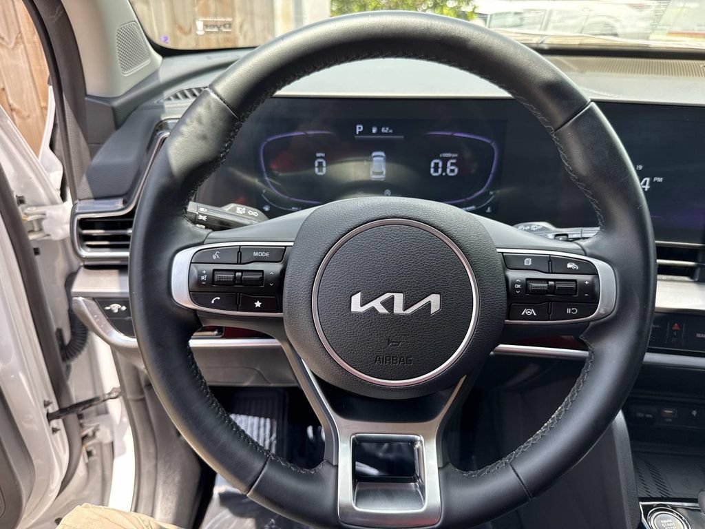 Used 2025 Kia Sportage EX FWD image 41