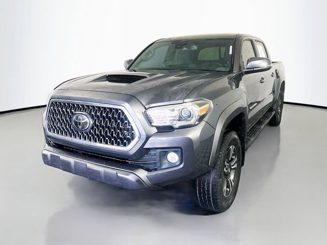 Used 2019 Toyota Tacoma TRD Sport image 3