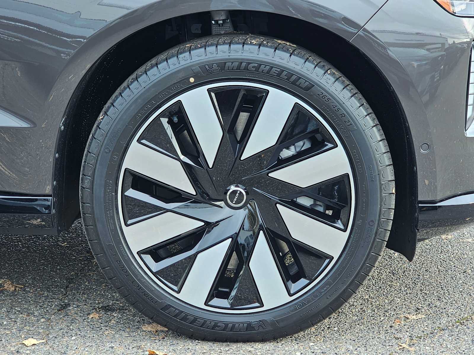 New 2025 Volvo EX90 Plus w/ Protection Package Premier AWD/4WD image 9