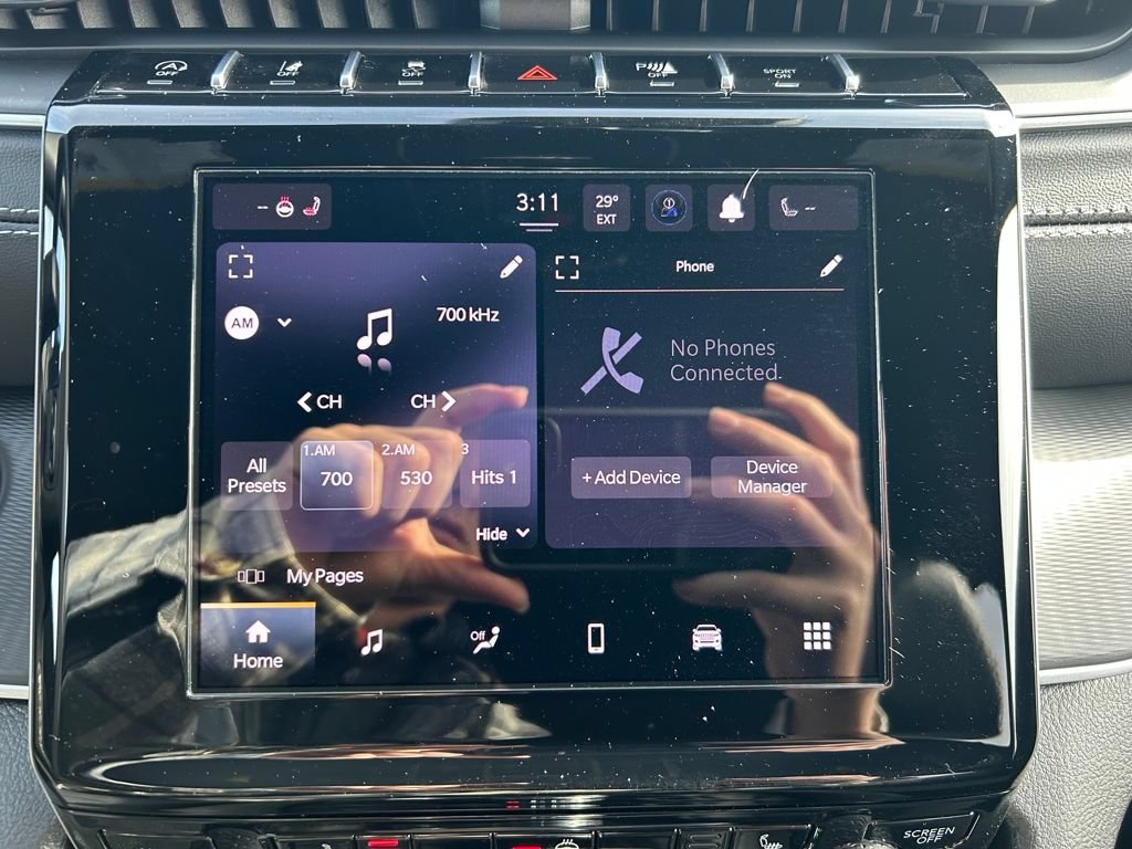 New 2025 Jeep Grand Cherokee Altitude AWD/4WD image 12