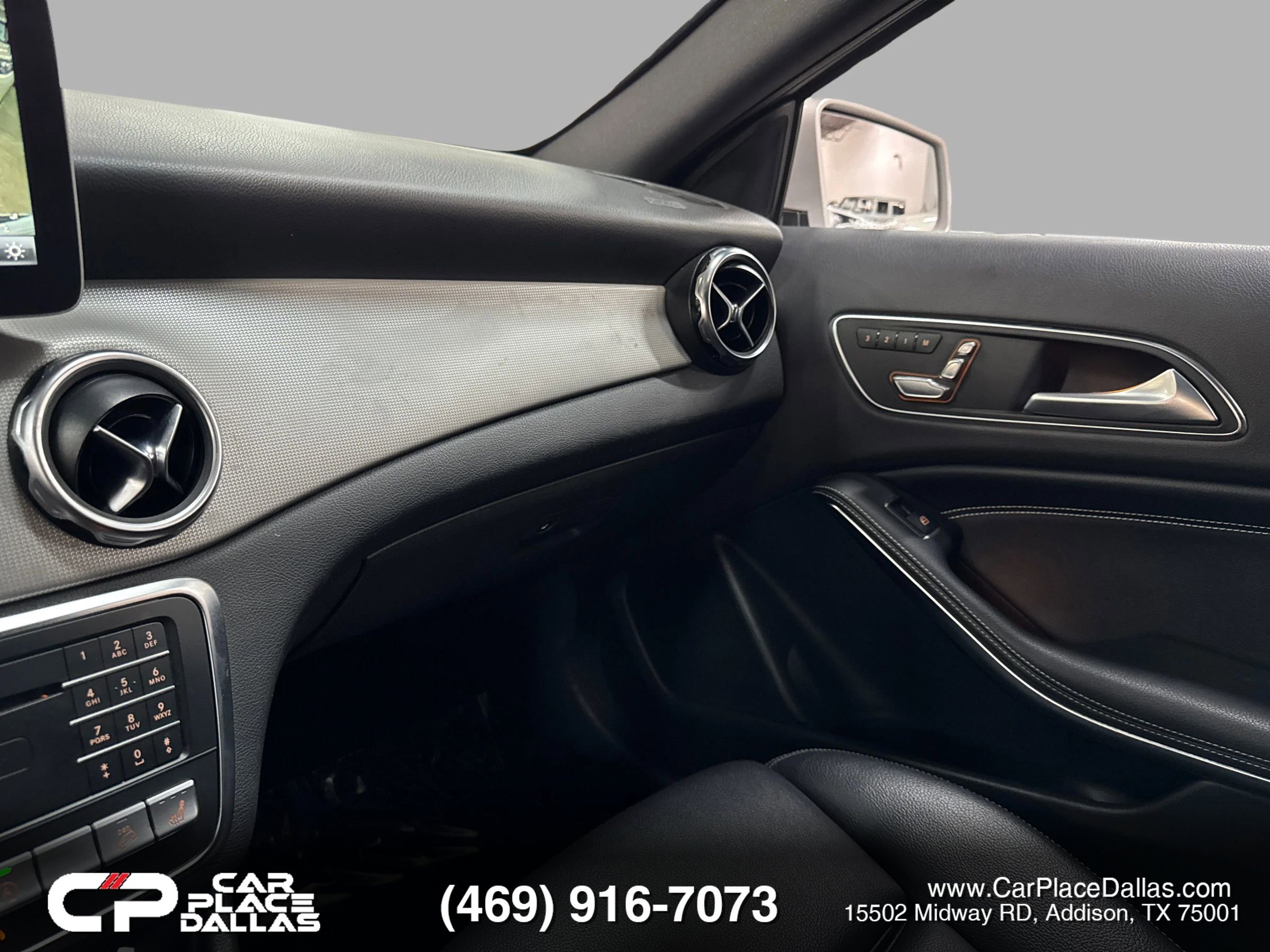 Used 2018 Mercedes-Benz GLA 250 4MATIC w/ Premium Package image 40