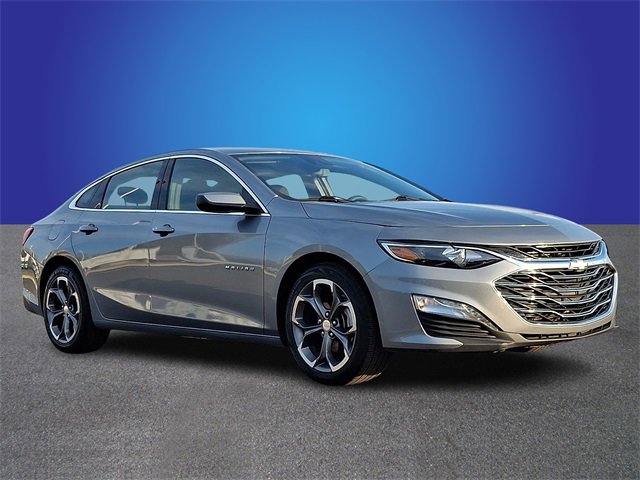 Used 2024 Chevrolet Malibu LT image 3