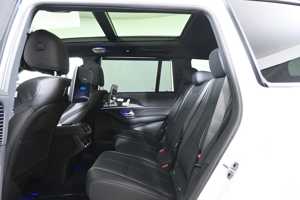 New 2026 Mercedes-Benz GLS 450 4MATIC image 28