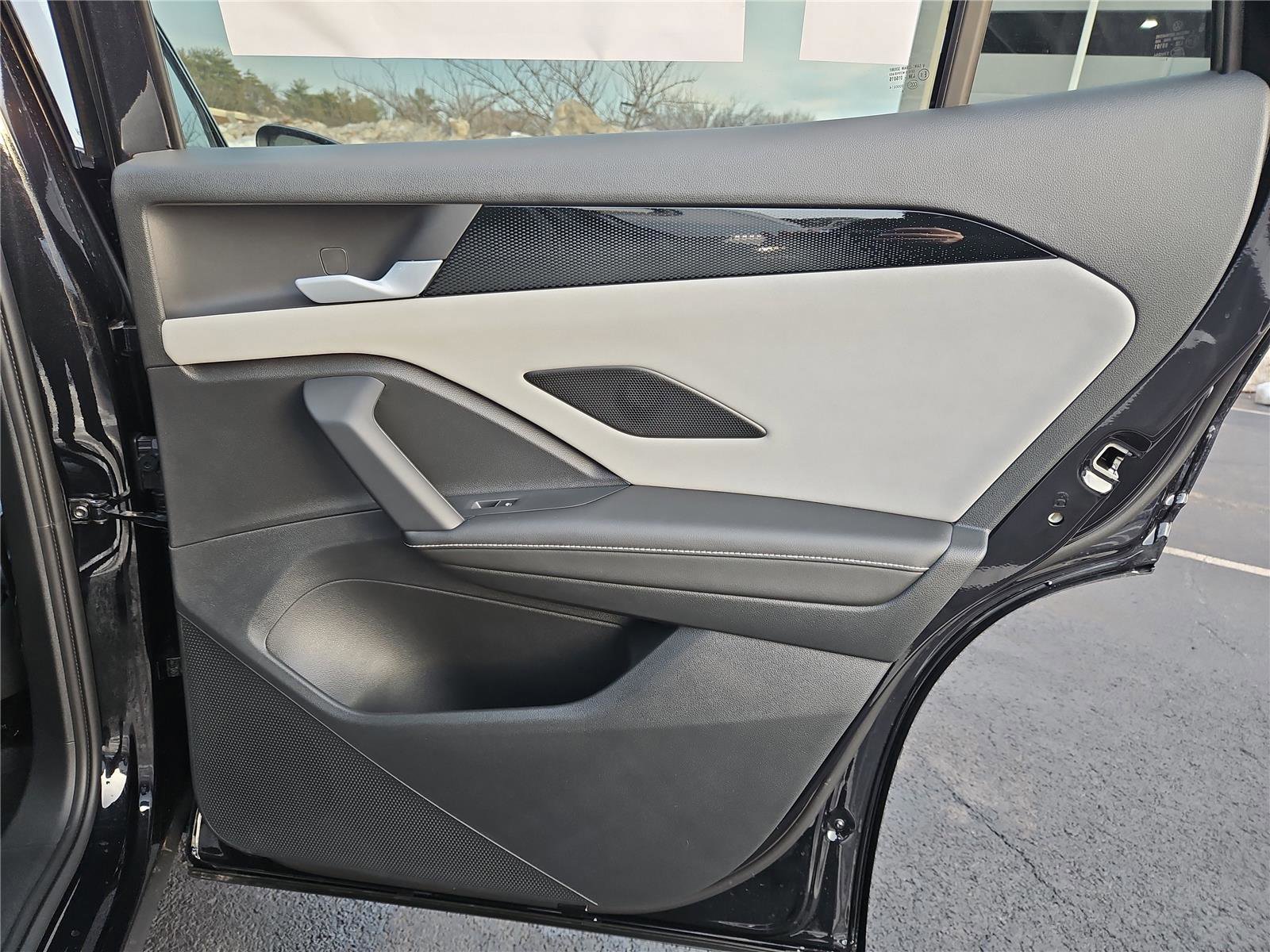 New 2026 Volkswagen Tiguan SE R-Line image 31