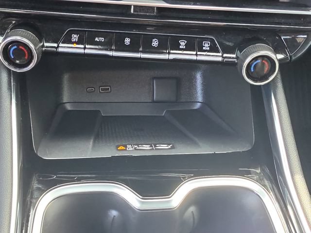 Certified 2026 Chevrolet Traverse Z71 w/ Driver Confidence Package AWD/4WD image 33