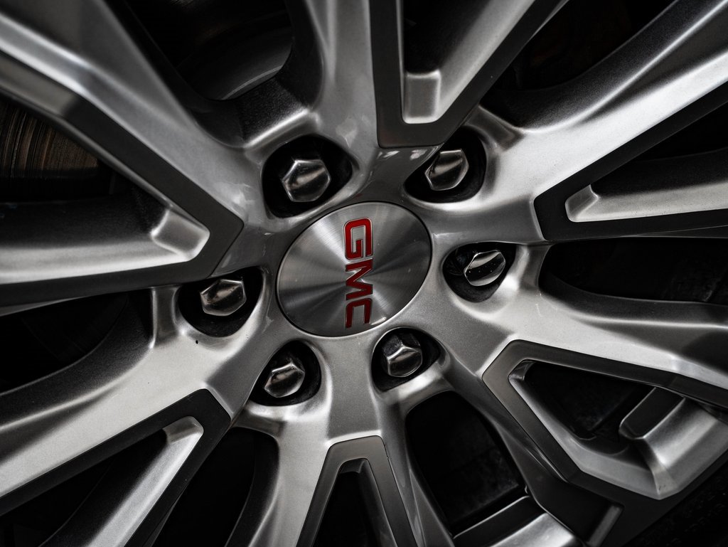 Used 2023 GMC Yukon Denali w/ Max Trailering Package image 8