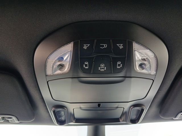 New 2027 Chrysler Pacifica Limited FWD image 36
