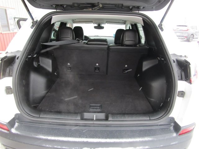 Used 2020 Jeep Cherokee Trailhawk w/ Cold Weather Group image 14