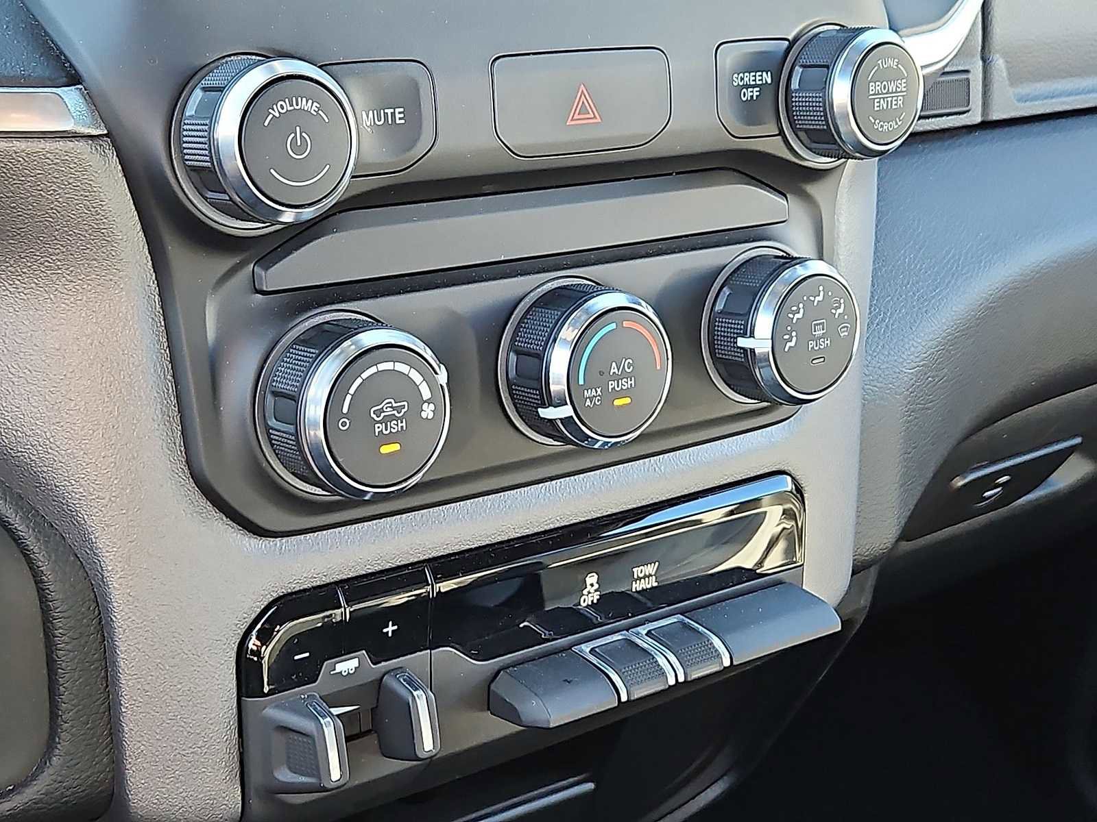 Used 2024 RAM 2500 Big Horn w/ Bed Utility Group image 20