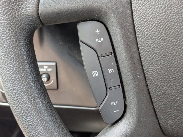 Used 2017 Chevrolet Express 2500 RWD image 4