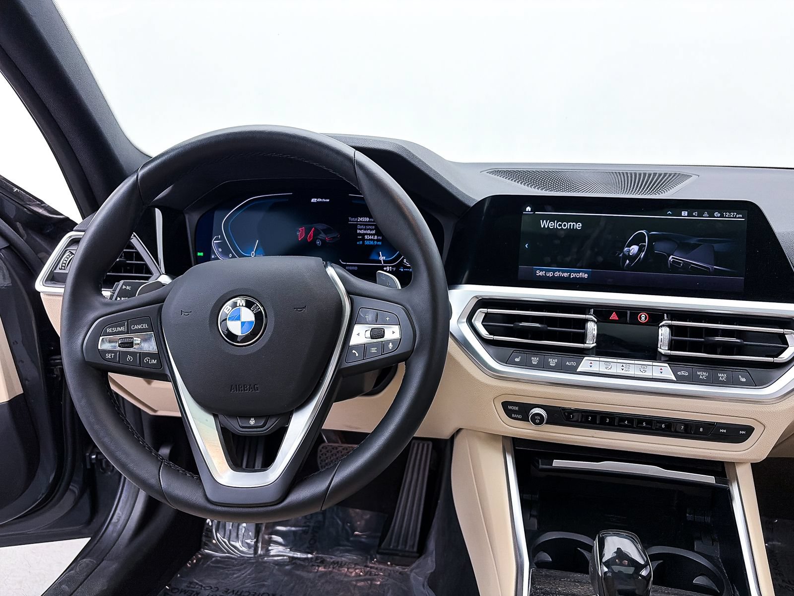 Used 2021 BMW 330e xDrive w/ Convenience Package AWD/4WD image 9