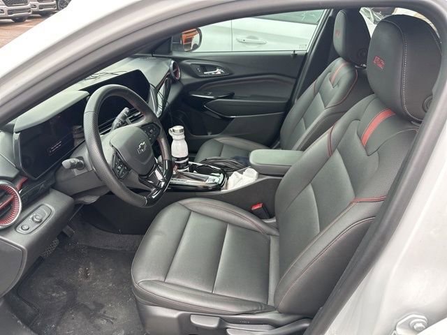 Used 2024 Chevrolet Trax RS w/ Sunroof Package image 36