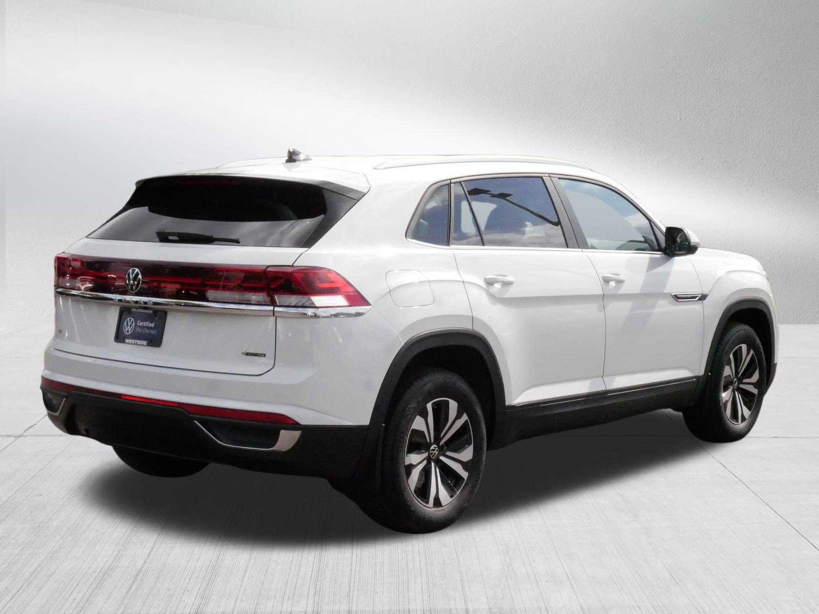 Certified 2024 Volkswagen Atlas Cross Sport SE AWD/4WD image 7
