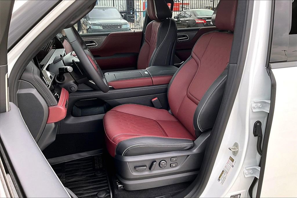 New 2026 INFINITI QX80 Autograph w/ Premium Cargo Package image 17