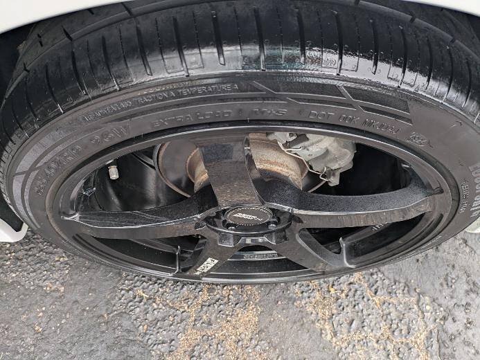 Used 2018 Honda Accord Touring image 9