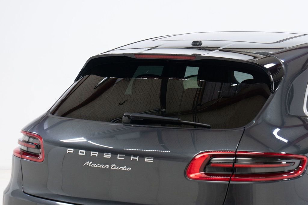Used 2017 Porsche Macan Turbo image 18