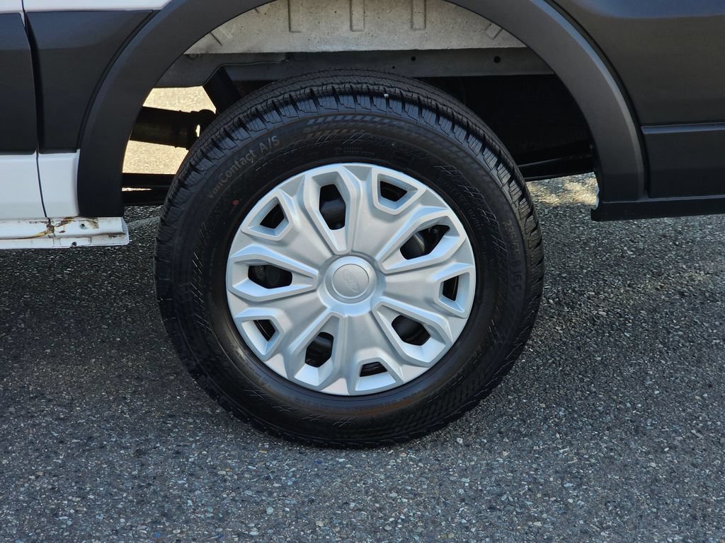 Used 2025 Ford Transit 250 Low Roof w/ Exterior Upgrade Package RWD image 9