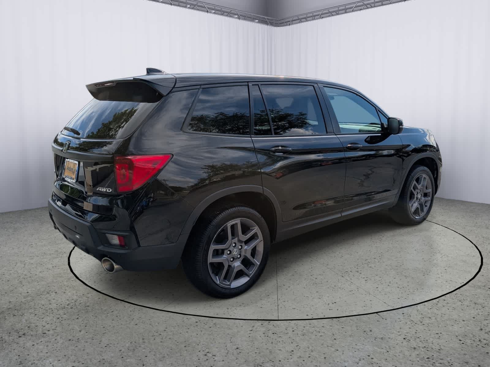 Used 2023 Honda Passport EX-L image 3