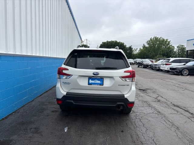 Used 2022 Subaru Forester Premium AWD/4WD image 4