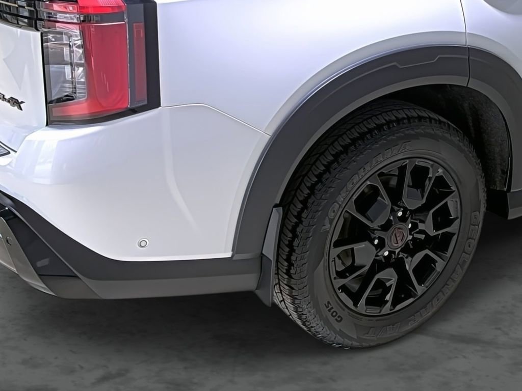 Used 2025 Nissan Armada PRO-4X image 12