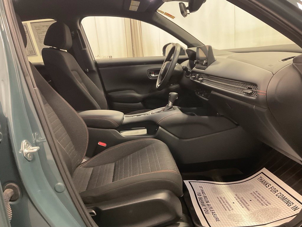 Used 2025 Honda HR-V Sport image 30