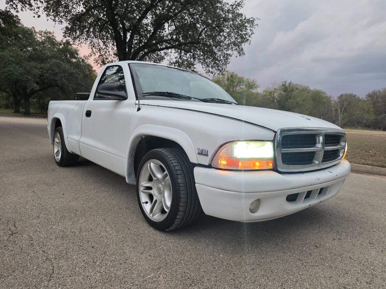 Used 1999 Dodge Dakota Sport image 2