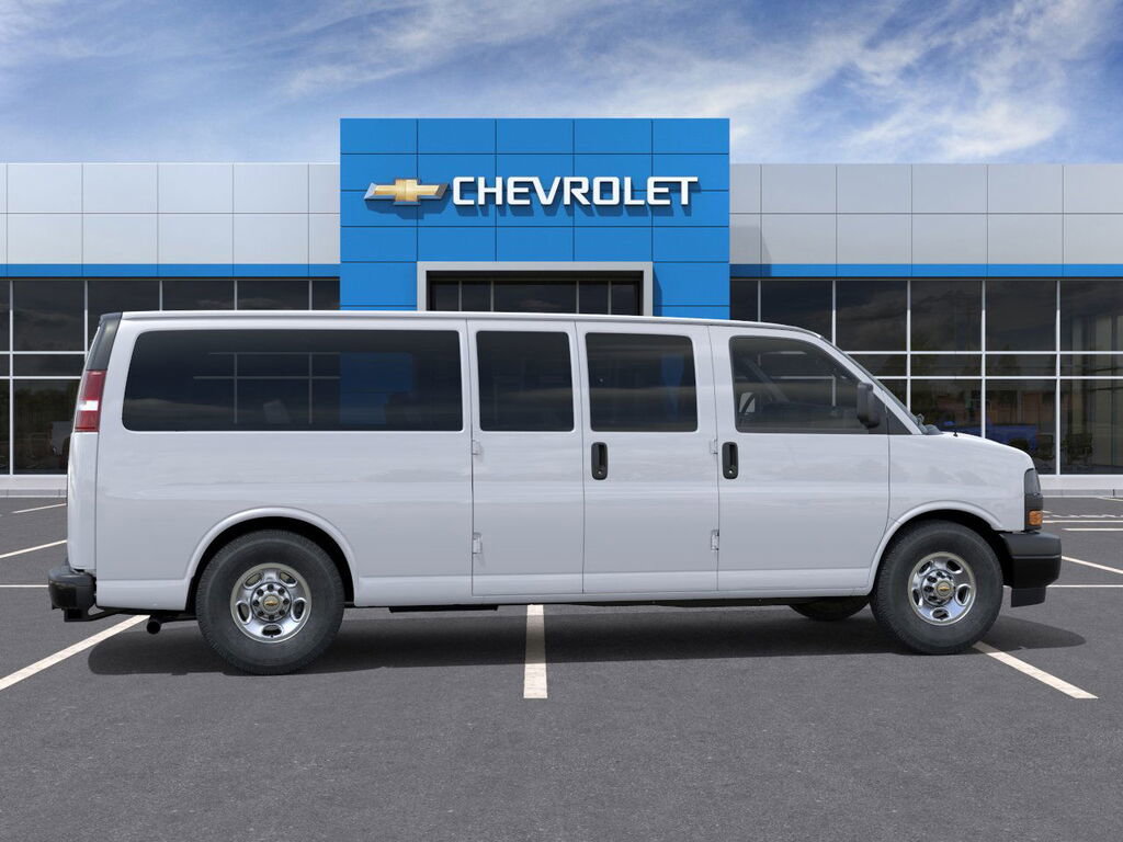 New 2026 Chevrolet Express 3500 LS image 5