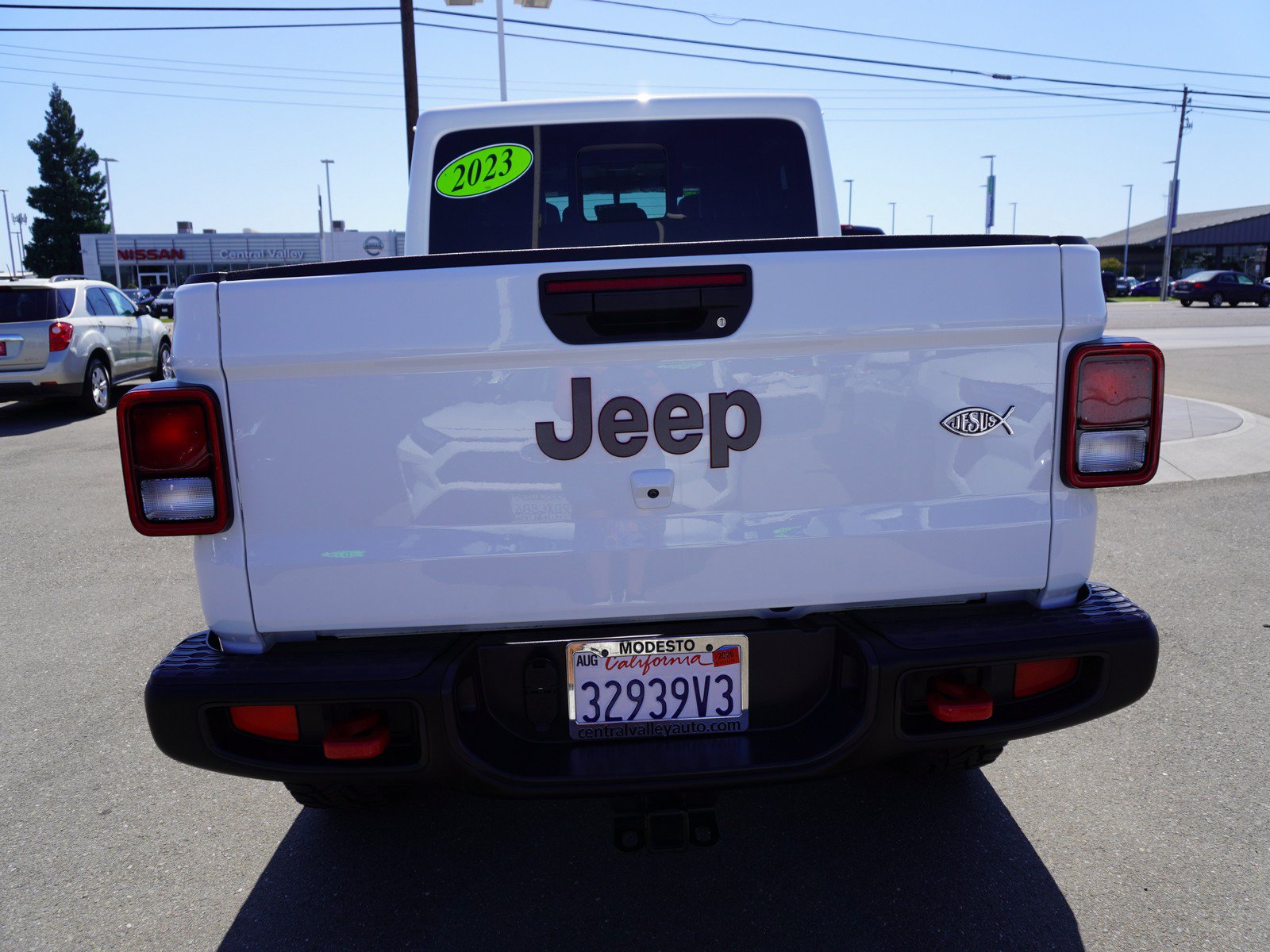 Used 2023 Jeep Gladiator Rubicon w/ Cold Weather Group AWD/4WD image 11