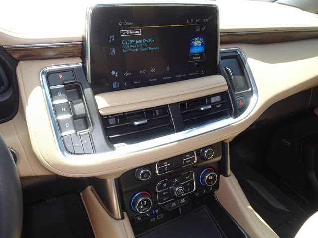 Used 2024 Chevrolet Suburban Premier w/ Advanced Technology Package AWD/4WD image 19