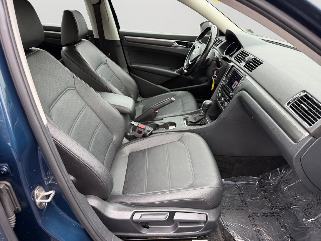 Used 2018 Volkswagen Passat 2.0T S FWD image 11