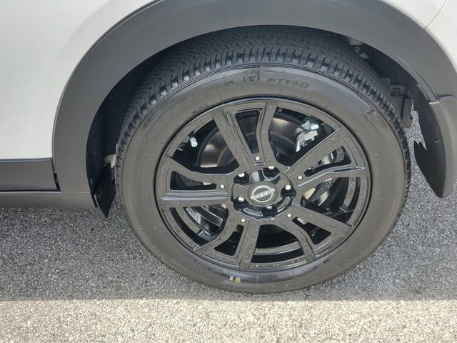 Certified 2024 Nissan Kicks SR w/ SR Premium Package image 10