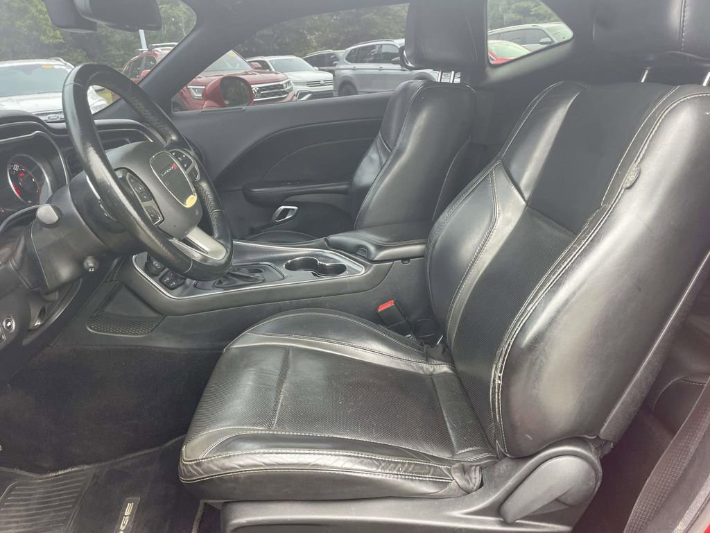 Used 2016 Dodge Challenger SXT Plus RWD image 10