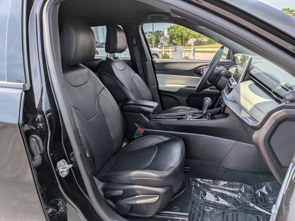 Used 2023 Jeep Compass Limited AWD/4WD image 22
