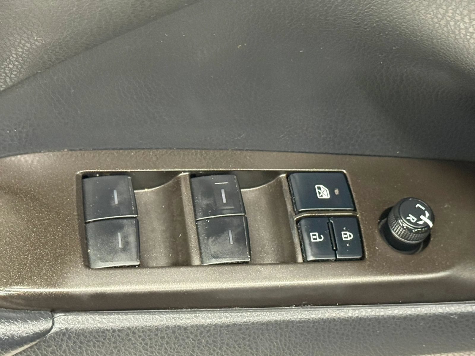 Used 2022 Toyota Camry LE FWD image 23