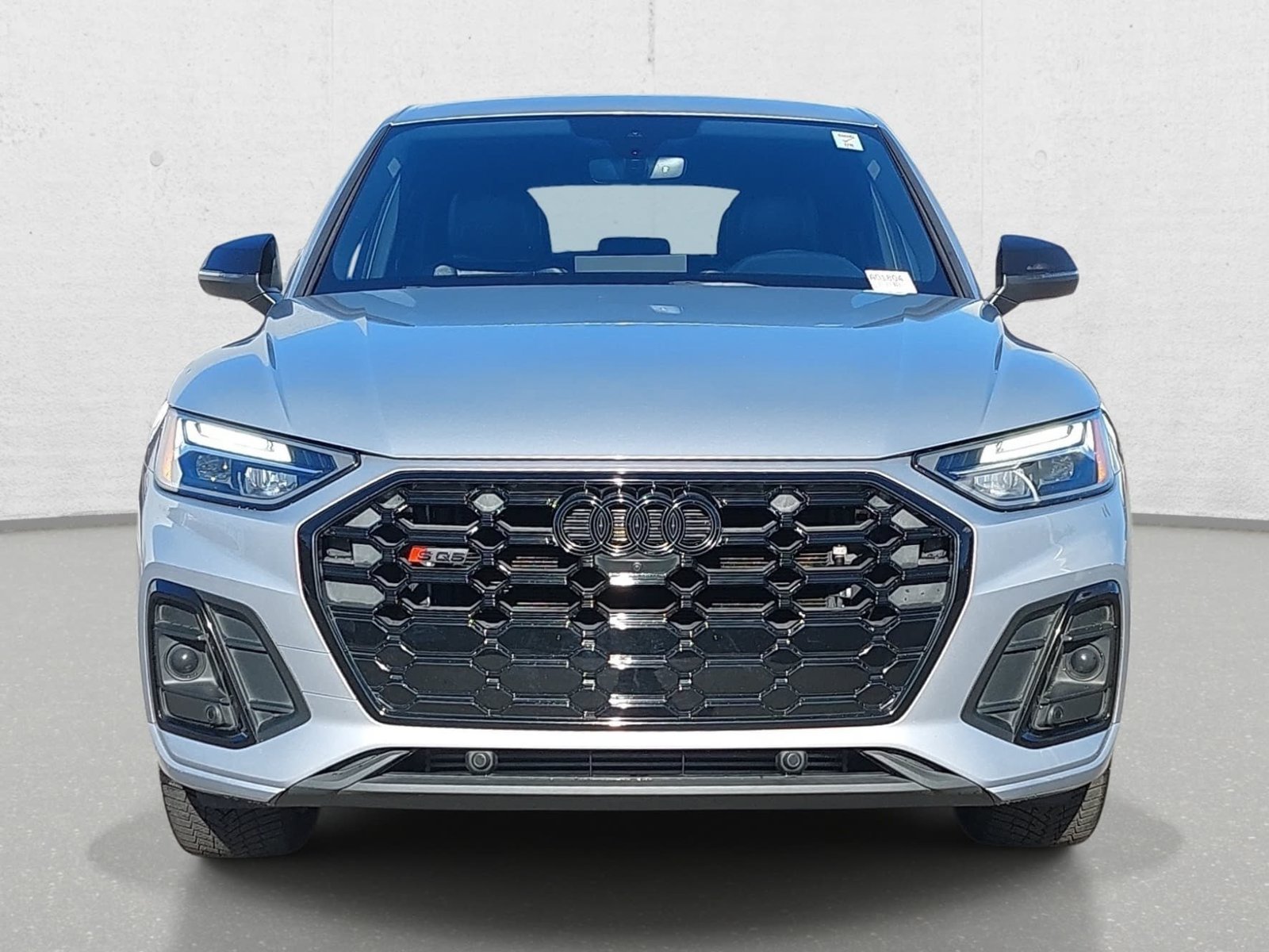 Used 2022 Audi SQ5 Premium Plus w/ Premium Plus Package AWD/4WD image 2