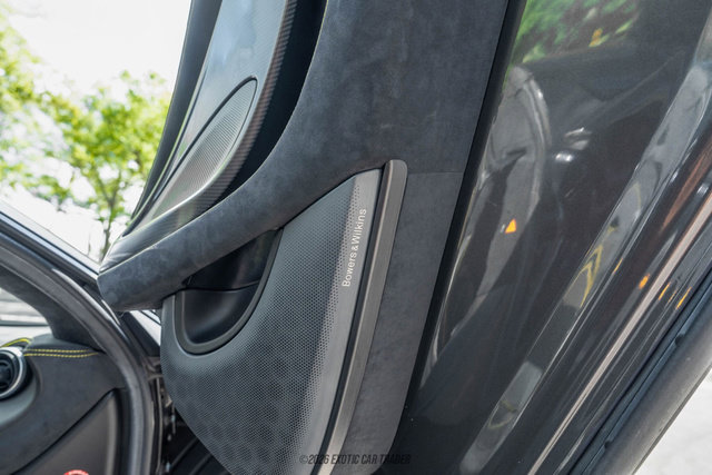 Used 2018 McLaren 570S Spider image 38