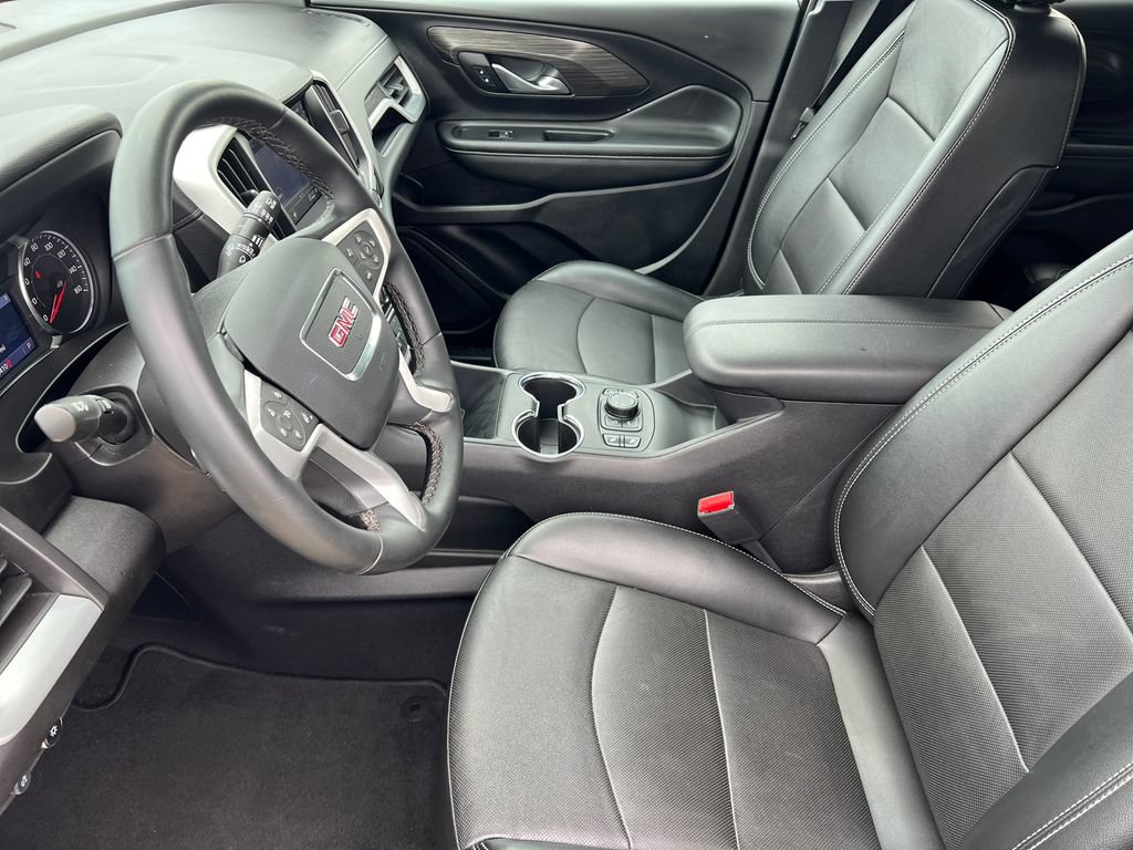 Used 2024 GMC Terrain SLT AWD/4WD image 17
