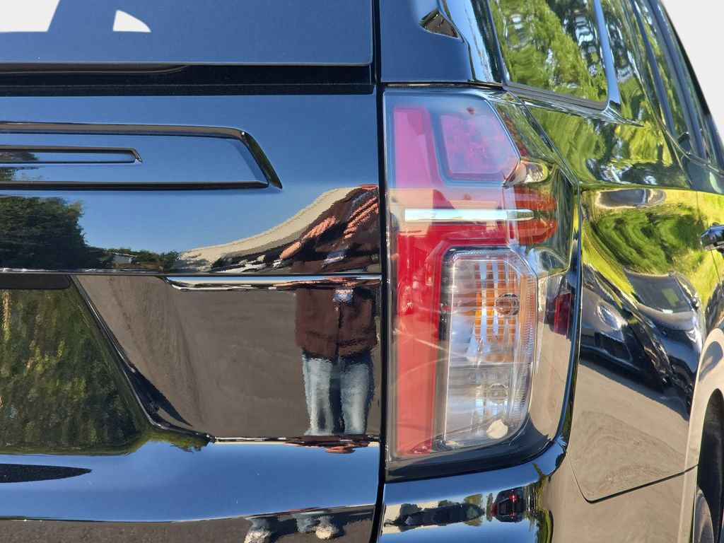 Used 2024 Chevrolet Tahoe RST w/ Luxury Package AWD/4WD image 40