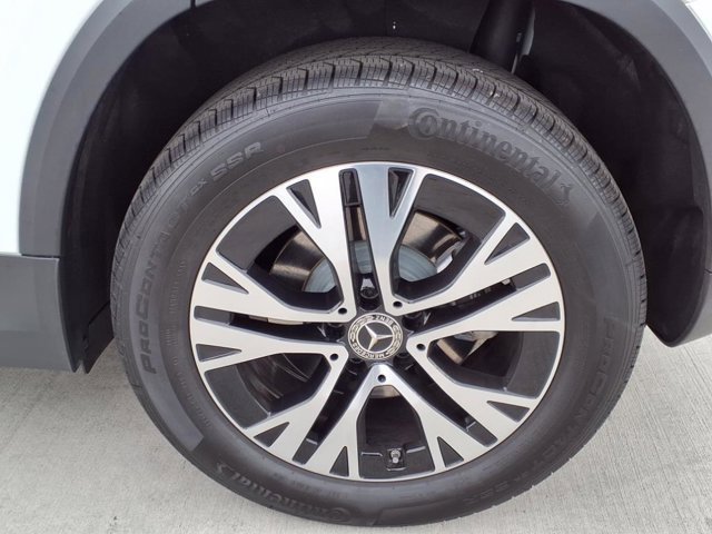 Used 2025 Mercedes-Benz GLA 250 4MATIC image 23